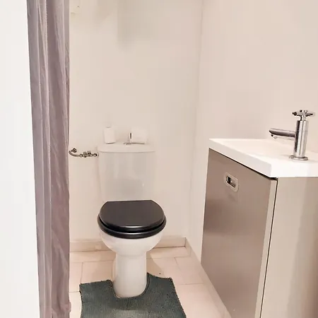 Charmant Appartement Pres Du Marche, Gare Et Port A 5Mn Toulon Exterior foto
