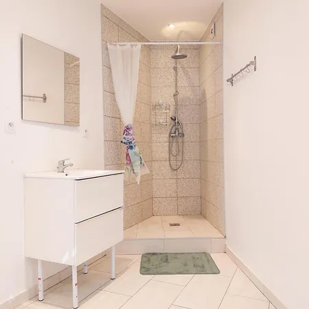 Charmant Appartement Pres Du Marche, Gare Et Port A 5Mn Toulon Exterior foto